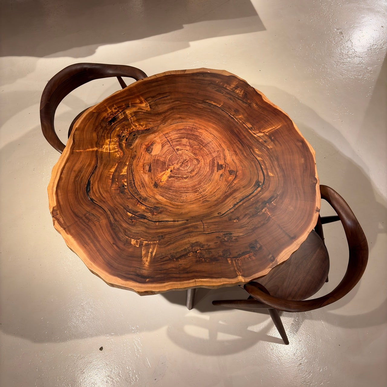 青山店 屋久杉 幅116×奥行113-114×厚み6(cm)